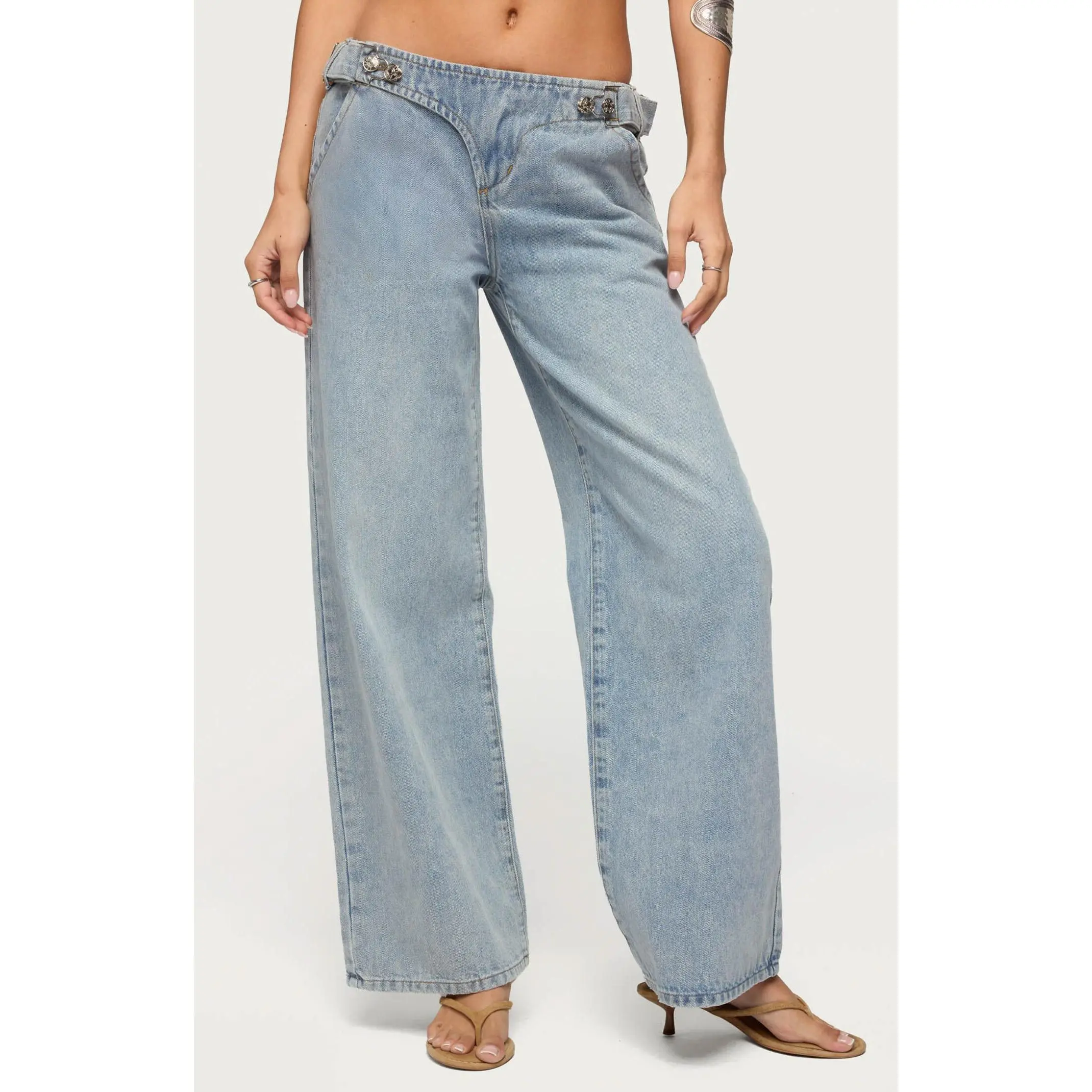 Edikted Women's Buckled Low Rise Baggy Jeans