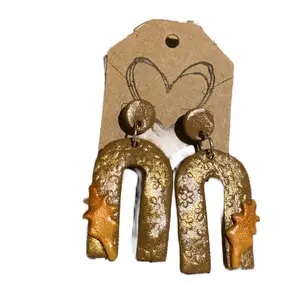 Fall Vibe Polymer Clay Earrings Gold Shimmer Brown Leaf Design Handcrafted Perfect for Autumn Fashion