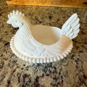 Hen on a Nest Soap Holder