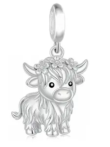 Cute Cartoon Highland Cow Pendant, Copper Plated Silver Color Charm, Animal Pattern, All Seasons, Perfect Gift for Friends