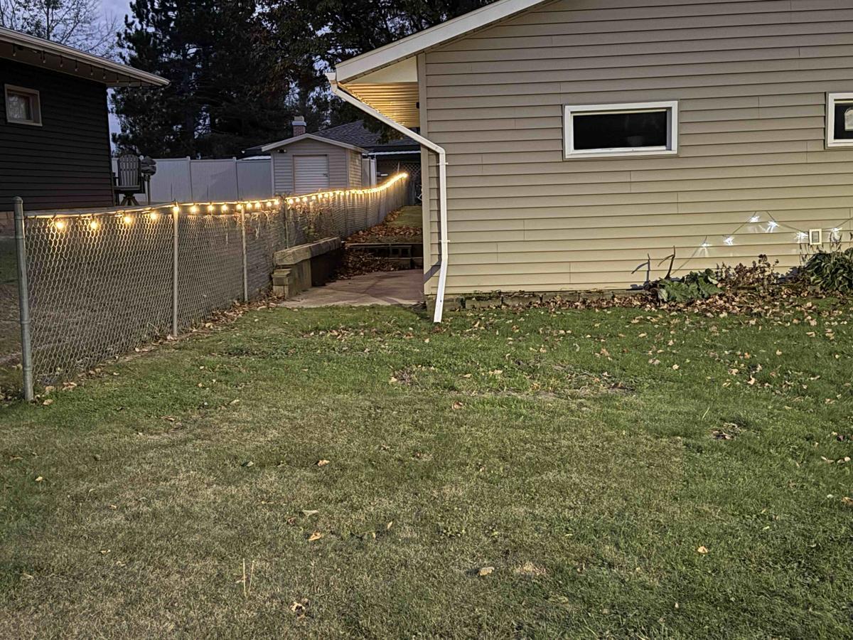 Item: BT_US_G40_LED_WW_50D_108FT_SP_RF.SOLAR_T