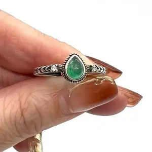 Natural Emerald Ring,  More Jewelry in Live Room, Emerald Rings, Emerald Gift, Natural Gemstone Rings,  Natural Crystal Rings, Gemstone Jewelry for Women, Ring Gift for Birthday Anniversary