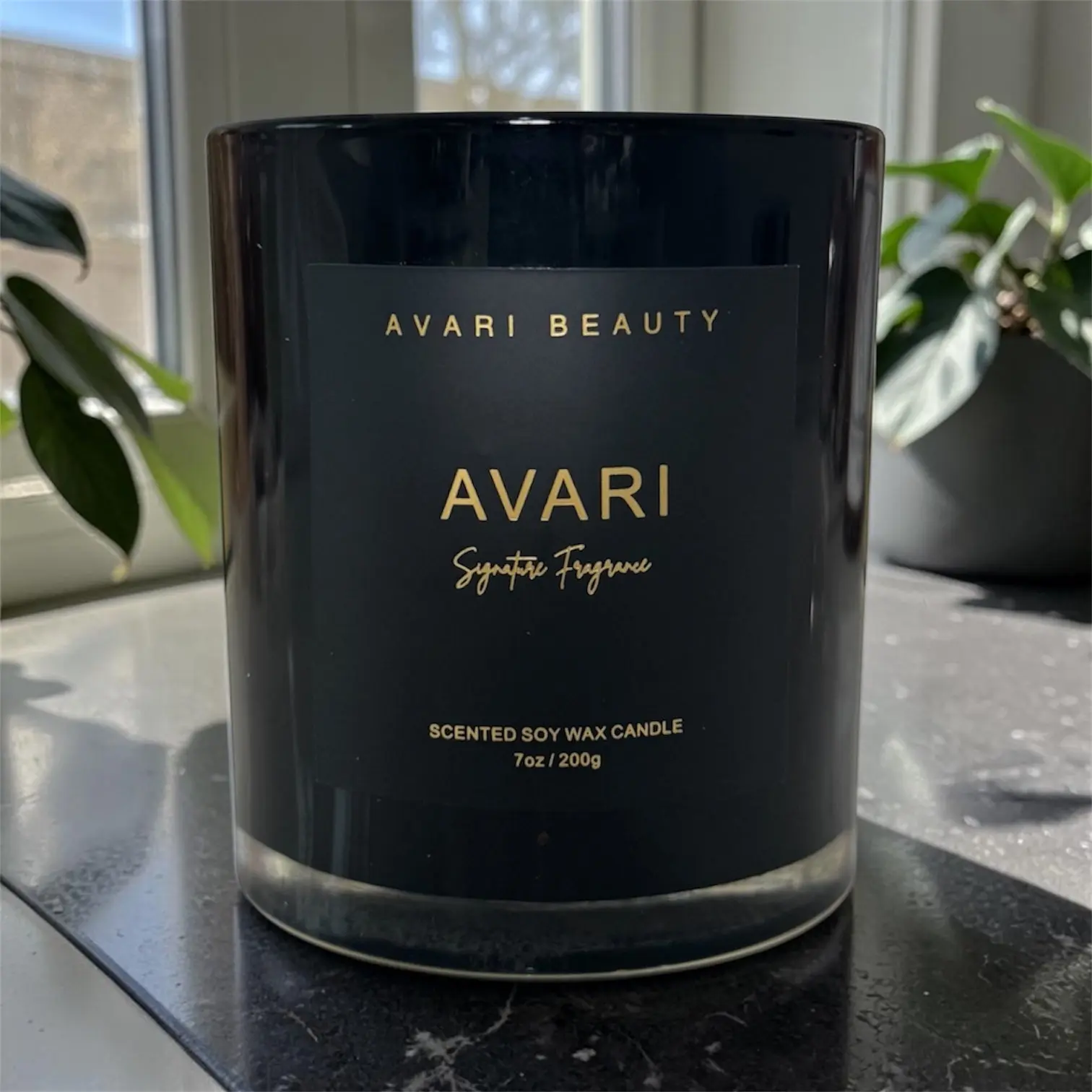 Avari Signature Candle – Crystal-Infused Self Love & Abundance Candle