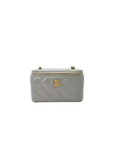 Pre-owned CHANEL leather Crossbody Bags 24K Grey Quilted Vanity Case(TA***AH) CC1503