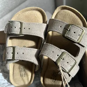 Project Cloud Kids "Little Venita" Genuine Leather Slides | Casual Flip Flops Sandals for Kids | Memory Foam Insole, Water-Resistant, Lightweight Non-Slip Girl Footwear