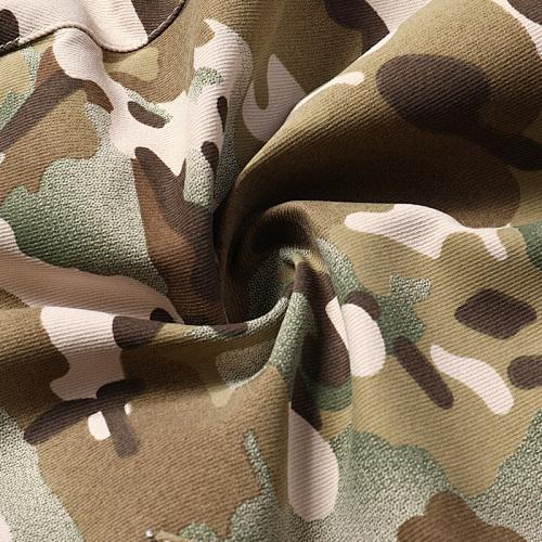 Men’s cargo shorts — new for summer. Camouflage tactical shorts with multiple pockets and a loose fit; knee-length streetwear casual design featuring distinctive cargo pocket details, buttons, and buckles—perfect for summer leisure and street gatherings.