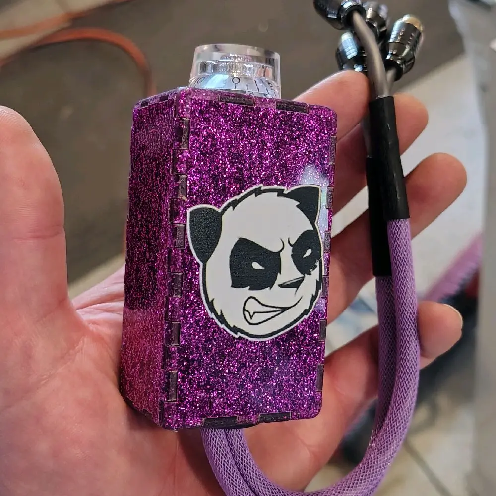 Glitter Acrylic Panda Head Bass Knob with 1ft RCA Leads for Audio Gear