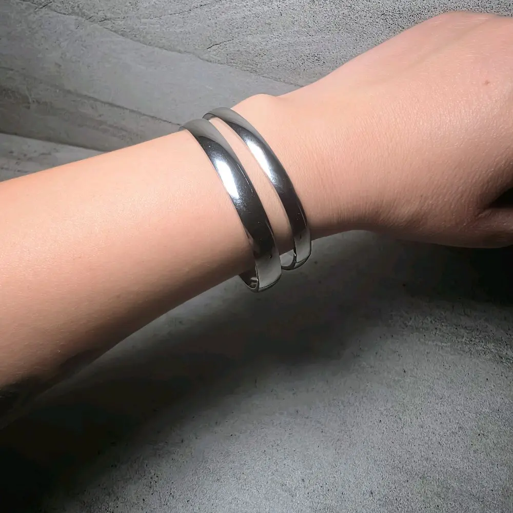 Stainless Steel Bangle Bracelets 2-Piece Set, 2inch Diameter, Small Fit, Chic Minimalist Design, Modern Style-Open and Close Design