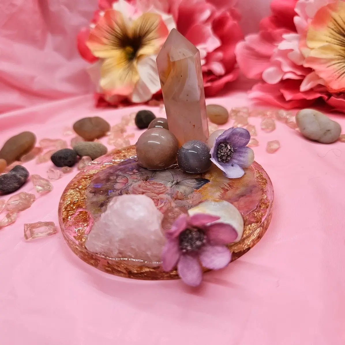 Handmade Resin Creations with Crystals and Flowers, Unique Home Decor and Gifts, Custom Resin Art with Crystals, One-of-a-Kind Resin Pieces