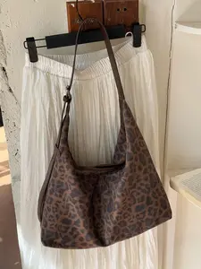 Leopard Print Tote Bag, Large Capacity Shoulder Bag, Adjustable Strap, Ideal for Daily Commute, Casual Outing, Fashionable and Practical, Everyday Shoulder Handbag