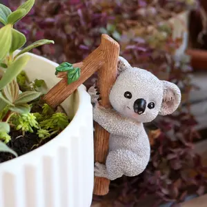 Creative Animal Decorative Pendant, Koala Hanging Statue for Resin Climbing Sculpture, Indoor and Outdoor Decoration, New Year, Valentine's Day, Spring, Garden Accessories