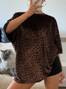 Women's Leopard Print Baggy Shoulder T-Shirt, Comfortable Fit for Daily Commute, Casual Wear, Stylish and Breathable Fabric