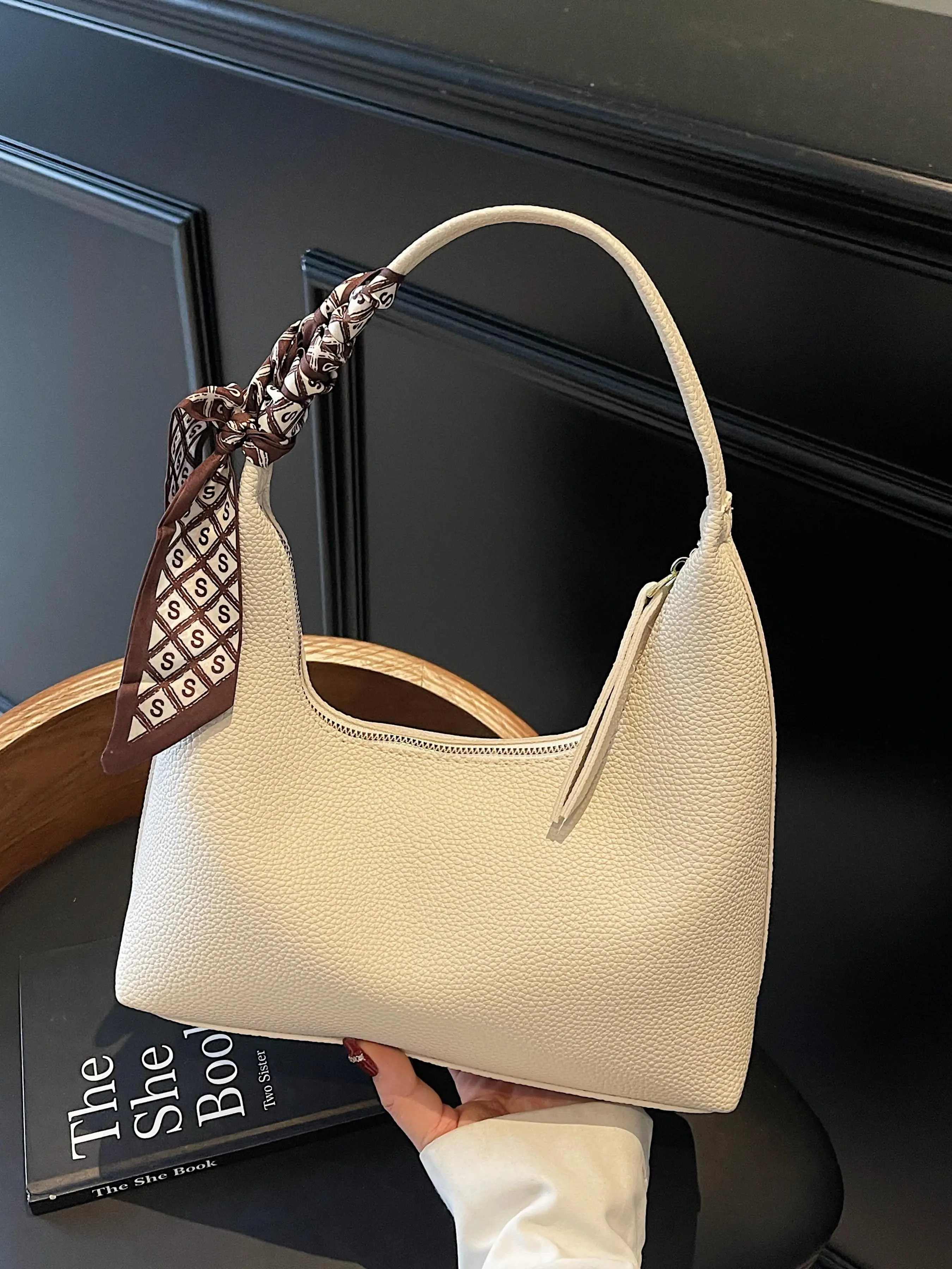 Women's Fashionable Solid Color Shoulder Bag, Casual Versatile Underarm Bag for Daily Used, Trendy All-match Commuter Bag