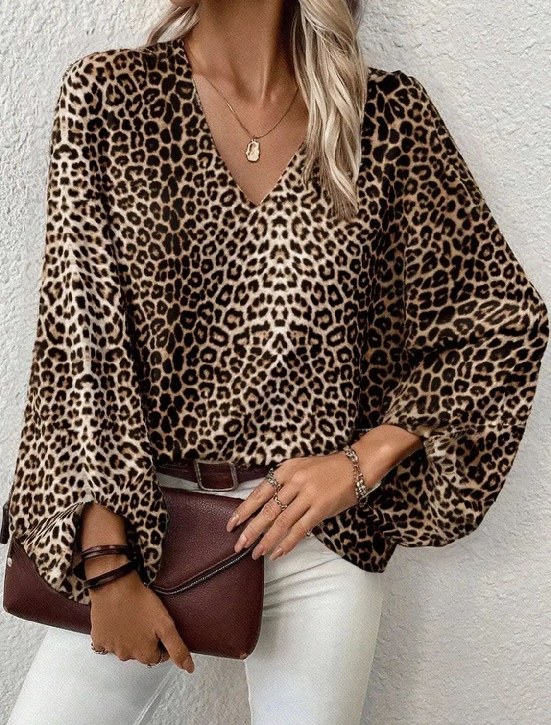 V-Neck Leopard Print Casual Long Sleeved Top