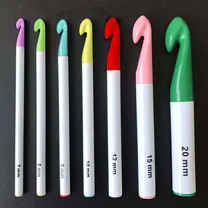 Multi-Size Crochet Hooks Set 7pc Vibrant, Ergonomic Plastic Hooks 7mm-20mm, Comfort Grip for All Seasons