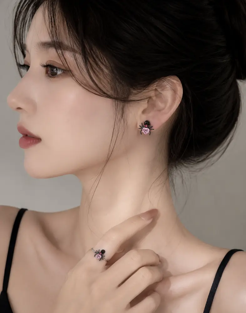 Women's Pink Heart Spider Stud Earrings Sweet-Cool Style Spider Screw-Twist Clasp Ideal for Parties Music Festivals Y2K Aesthetic Lightweight Comfortable Gift