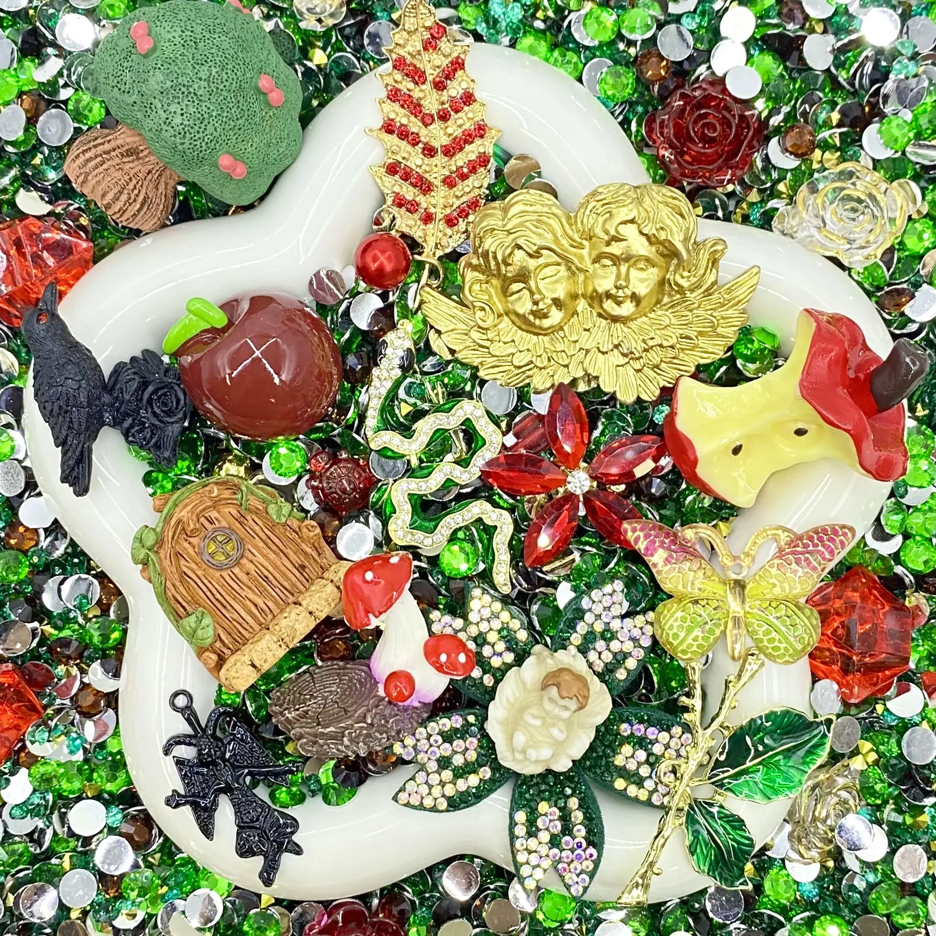 Forbidden Garden - Live Mix- Junk Mix Rhinestone Alloy, ABS & Acrylic Charms – Sparkly Decorative Pieces for DIY Phone Cases, Decoden Cream & Resin Crafts