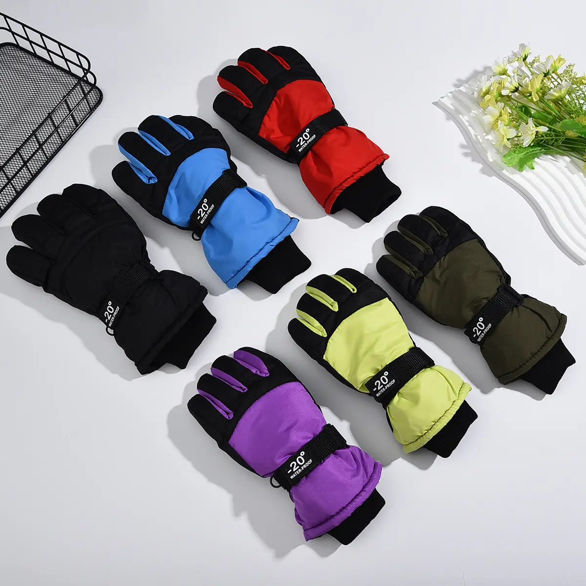 New children's ski gloves winter outdoor sports thickened non-slip waterproof finger climbing warm gloves