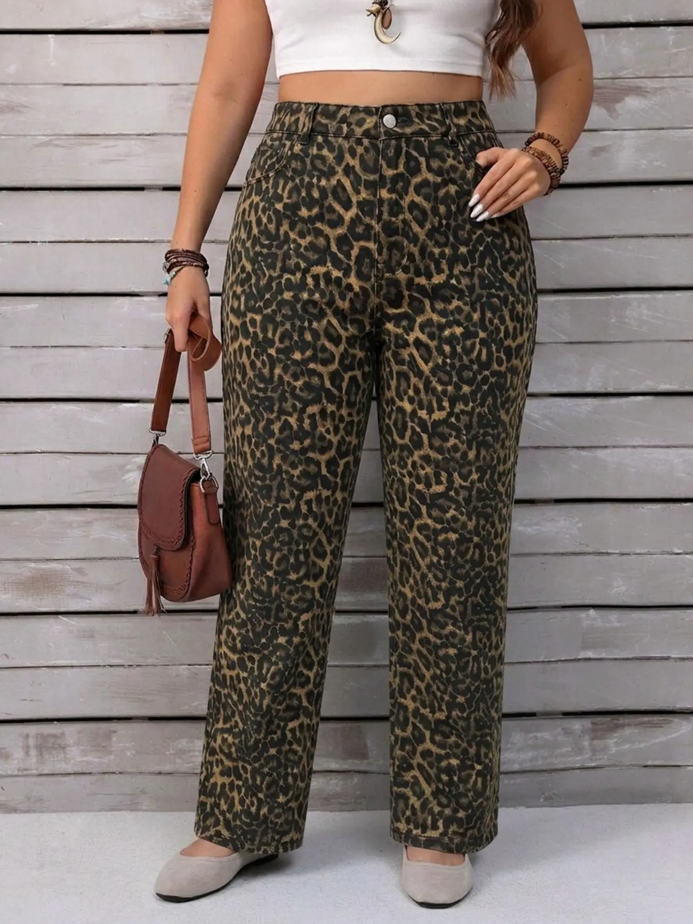 Plus Size Women's Leopard Print Casual Wide-Leg Jeans, Leopard Printed Jeans, High Waist Loose Fit, All Seasons, Elastic Fabric, Fashionable Streetwear, Pants