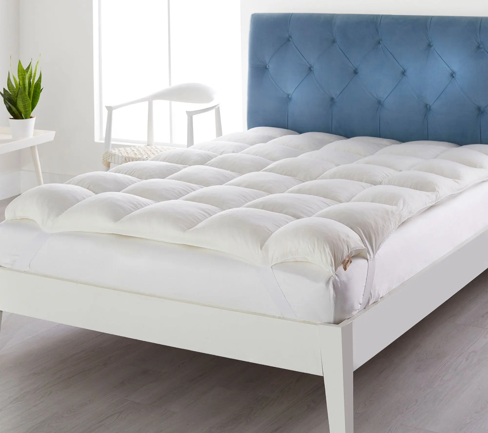 Coop Retreat Mattress Topper - Queen