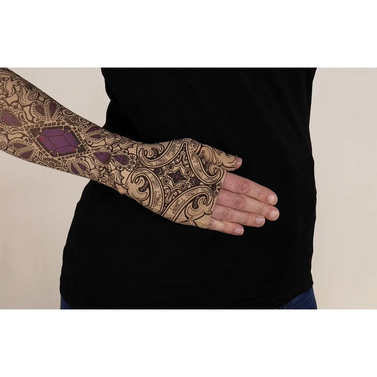 Audrey Beige Gradient Compression Gauntlet