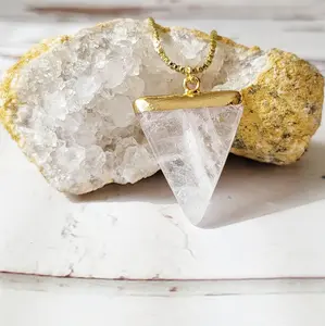 RAW CLEAR QUARTZ | 14K Gold Crystal Necklace