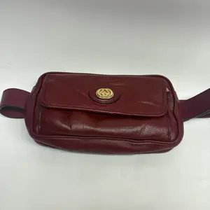 Pre-owned Calfskin Crossbody Bags Gucci Bum BAG Red