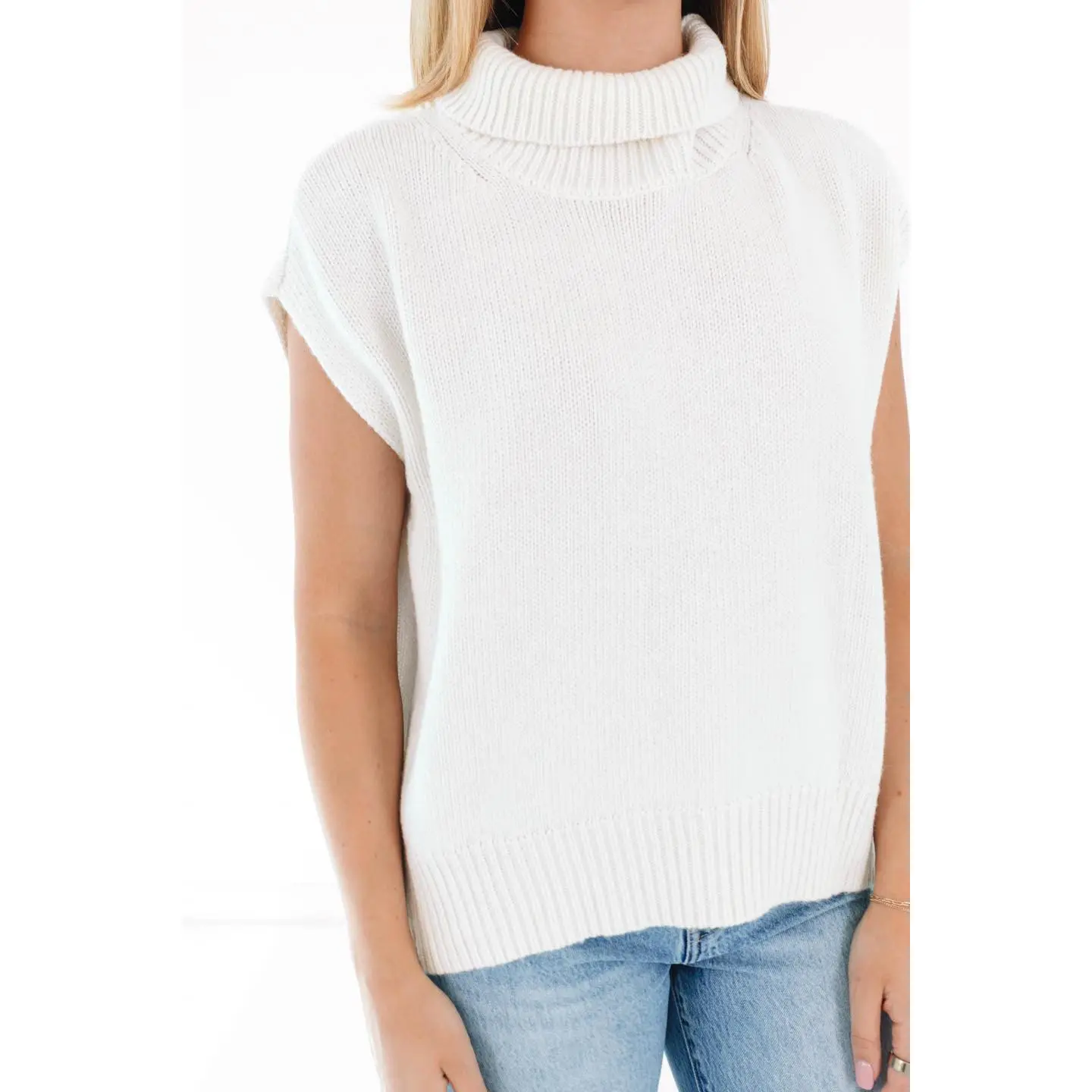 Lights Of London Sweater - Cream
