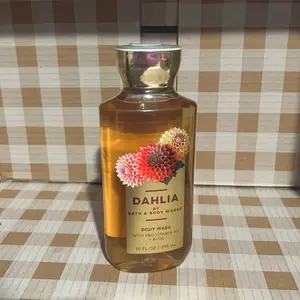 Bath and body works body wash/shower gel