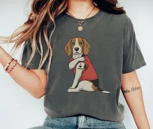 Beagle T-shirt Featuring Tattooed Dog Illustration, I Love Mom Graphic Tee For Pet Owners, Unique Retro Animal Lover Apparel