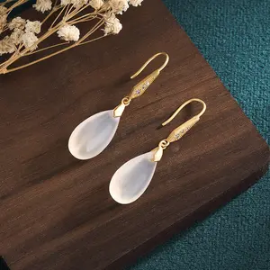 Chinese-style classical cheongsam earrings with 925 silver pins, natural water drop chalcedony agate earrings and ear pendants