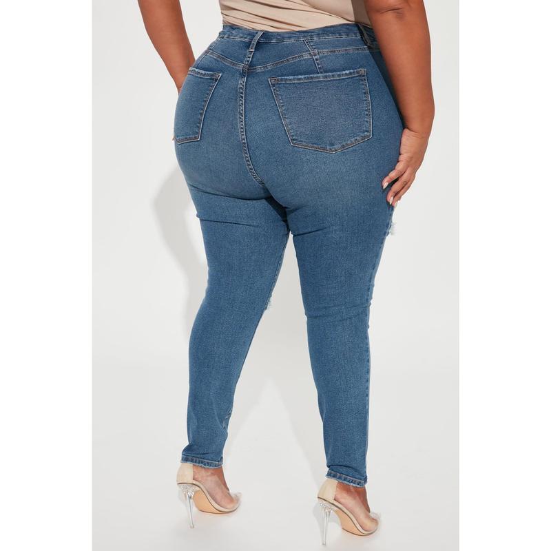 Turn' Heads Booty Lifting Skinny Jeans - Medium Wash