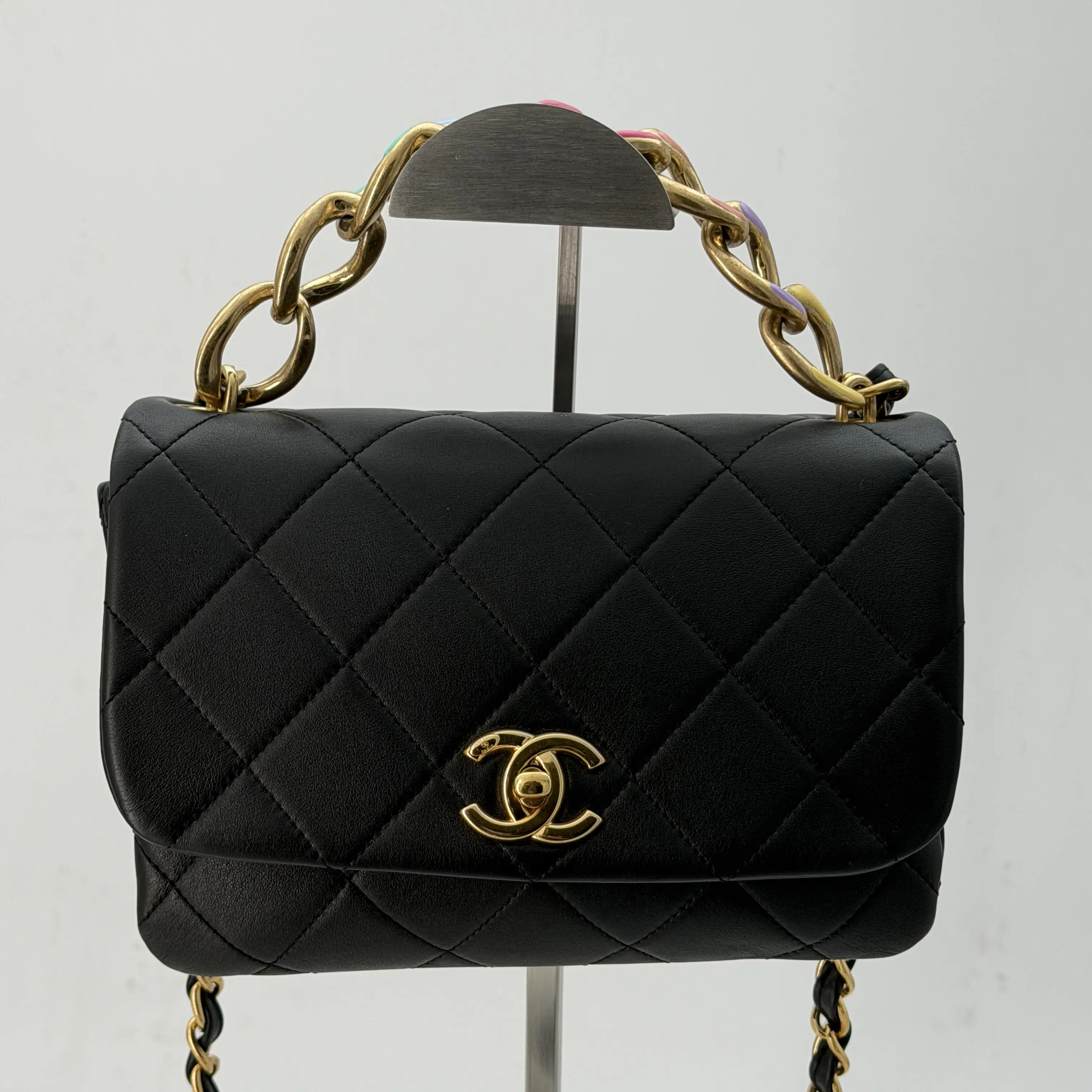 Pre-owned CHANEL lambskin Crossbody Bags Quilted Color Match Flap Black