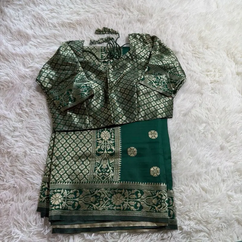 Women's Green Dola Silk Saree with Blouse Piece, Falls, Picco - Lady's Simple, Elegant Style Formal Wear for Gifting & Special Occasions