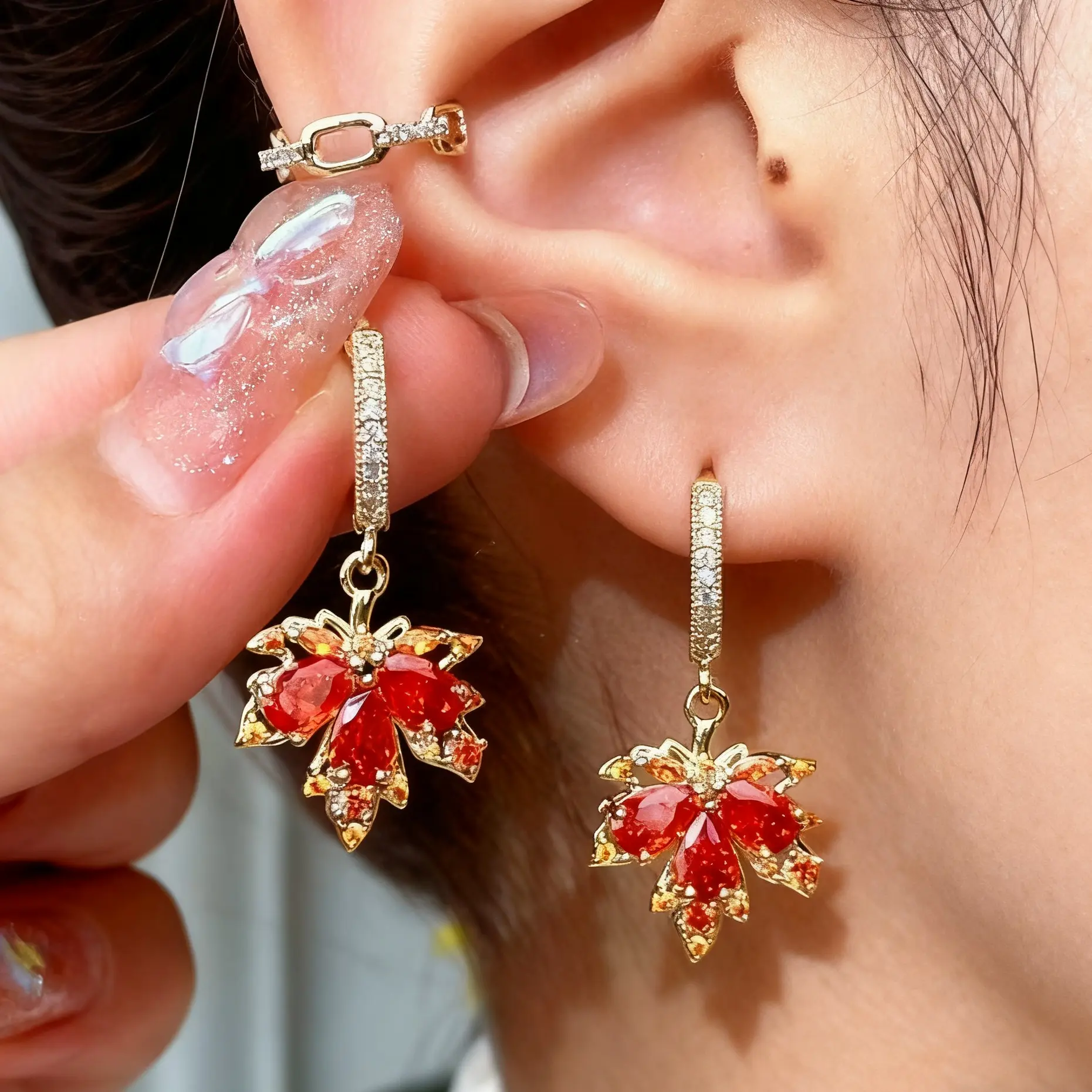 Exquisite Maple Leaf Design Shiny Zircon Inlaid Dangle Earrings Bohemian Elegant Style Delicate Female Studearrings