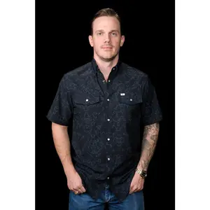 The Carson in Black Short Sleeve Snap