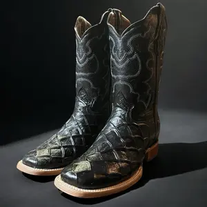 Black Piracucu Fish Skin Boots. Men’s Western Cowboy Boots. Black Leather Cowboy Boots. Men’s Square Toe Western Boots. Botas De Pescado.
