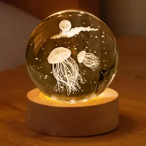 Jellyfish Design Glass Ball with Wooden Base, Jellyfish Design USB Night Light, Decorative Desktop Ornament, Birthday Party Gift
