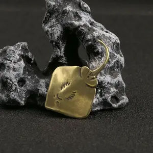 Brass Devilfish Ornament Oceanic Manta Tea Pet Decor Office Gift Craft Animal Collection, Unique Desk Accessory & Home Decoration