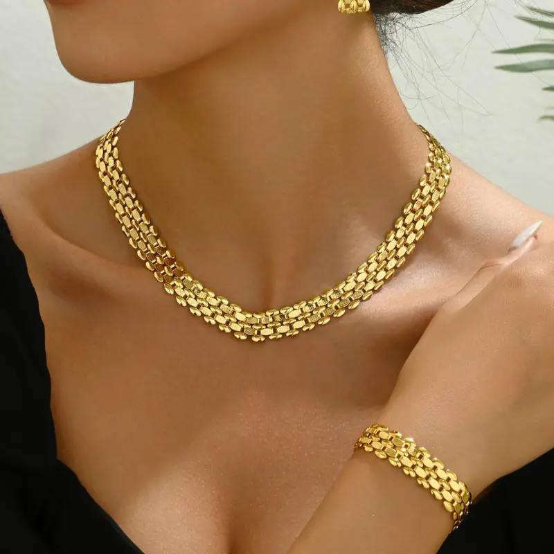 Three-Piece Fashion Vintage Geometric Earrings Necklace Set for Women, Elegant Jewelry Set, All Seasons, Random Print, Zinc Alloy Chain Material, Necklaces Earrings Set