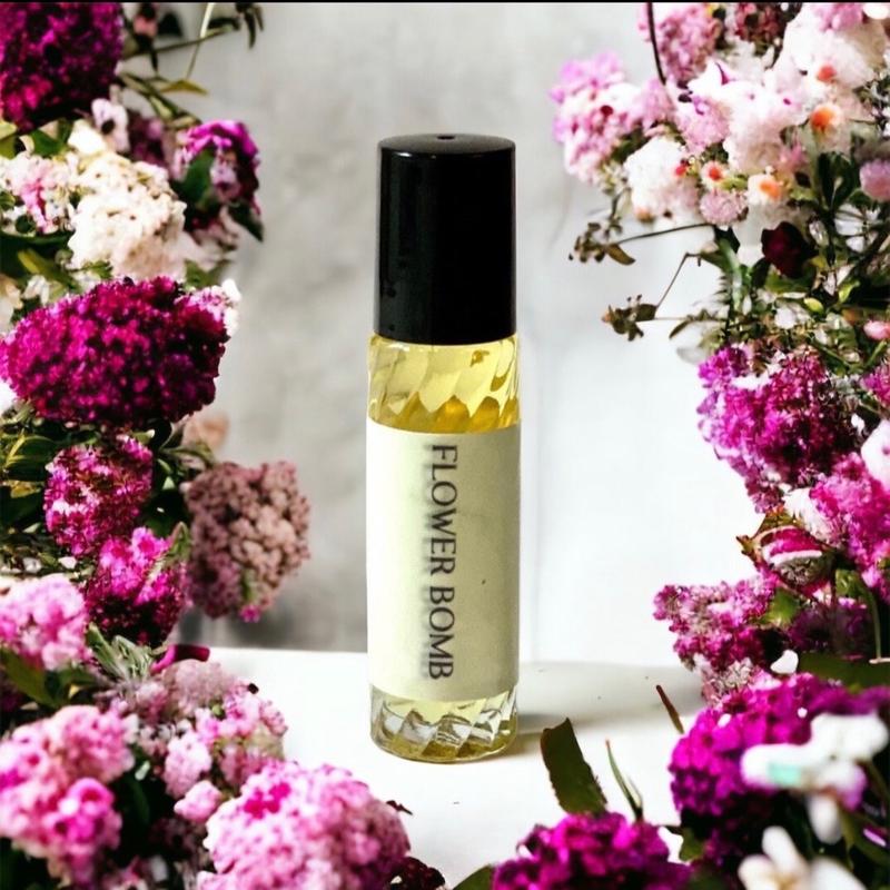 Flower Bomb Type Women Designer Perfume Oil; One Ounce Glass Roller Bottle, Uncut Unisex Fragrance Body Oil Premium Grade A Alcohol Free