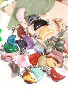 6pcs Moon Pendant Natural Crystal Pendants Healing Heart Chakra Decorations Hand Selected Crystals