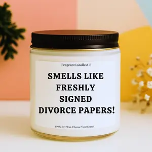 Smells Like Freshly Signed Divorce Papers Candle – Funny Divorce Gift, Breakup Candle for Friend, Newly Single Gift, Sassy Soy Candle, Handmade 100% Soy Wax Candle, divorce party gift, freedom candle, fresh start candle, funny gift for friend,