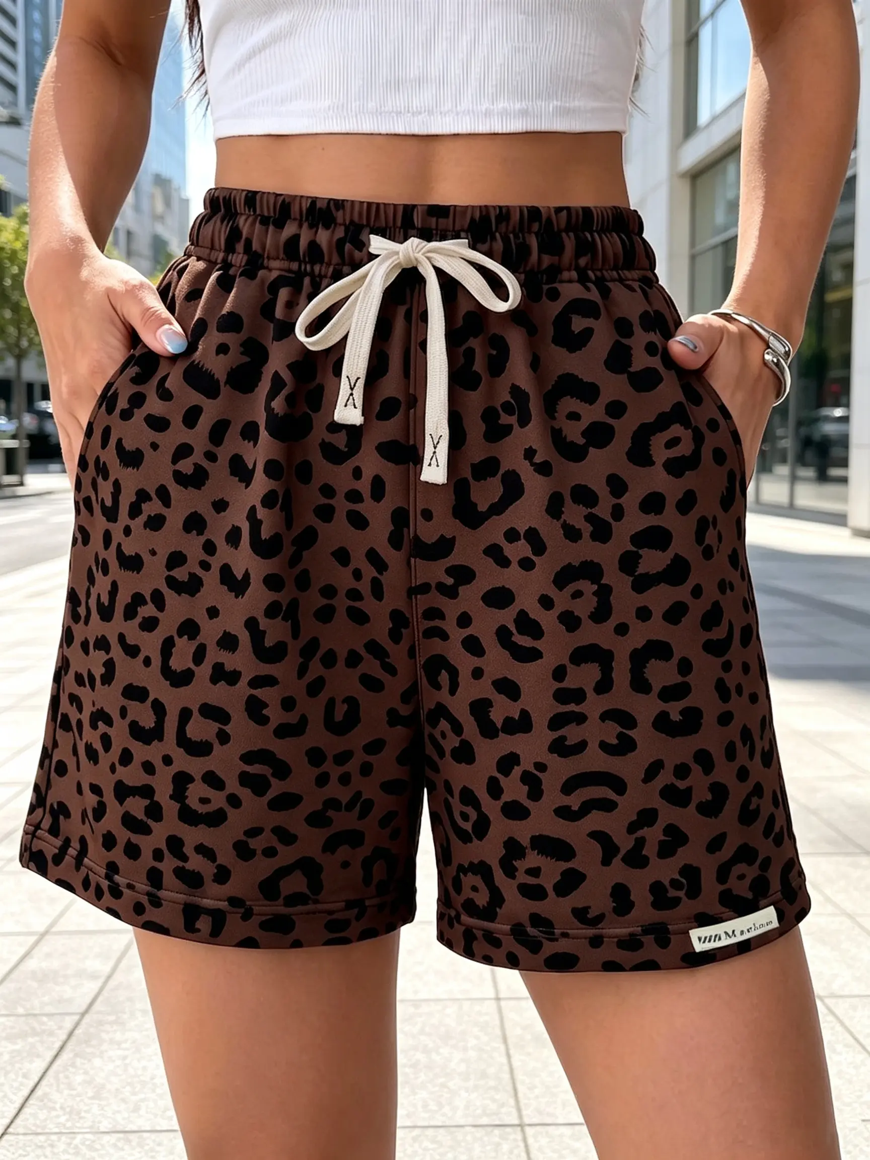 Women’s summer leopard print athletic shorts, baggy shorts elastic waistband drawstring casual pants, suitable for home activities, outdoor running, travel, shopping, and dates.