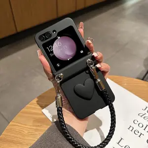 Heart Pattern Phone Case with Lanyard, Full Body Shockproof Protection Phone Protective Cover, Phone Accessories Compatible with Samsung Galaxy Z Flip 6 5 4 3, Casing