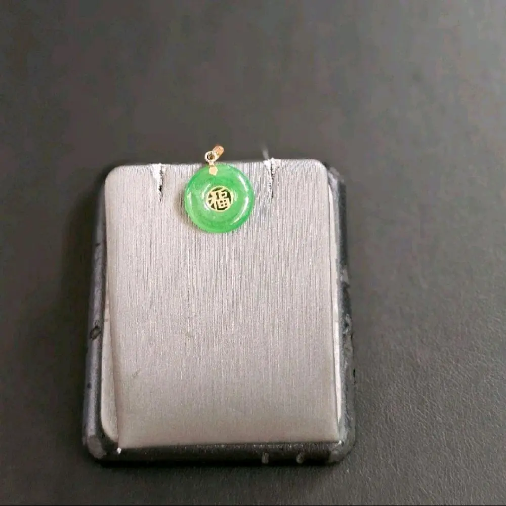 14k gold jade pendant