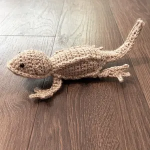 Crochet Bearded Dragon Amigurumi Toy - Perfect Gift for Toy and Stuffed Toy Enthusiasts