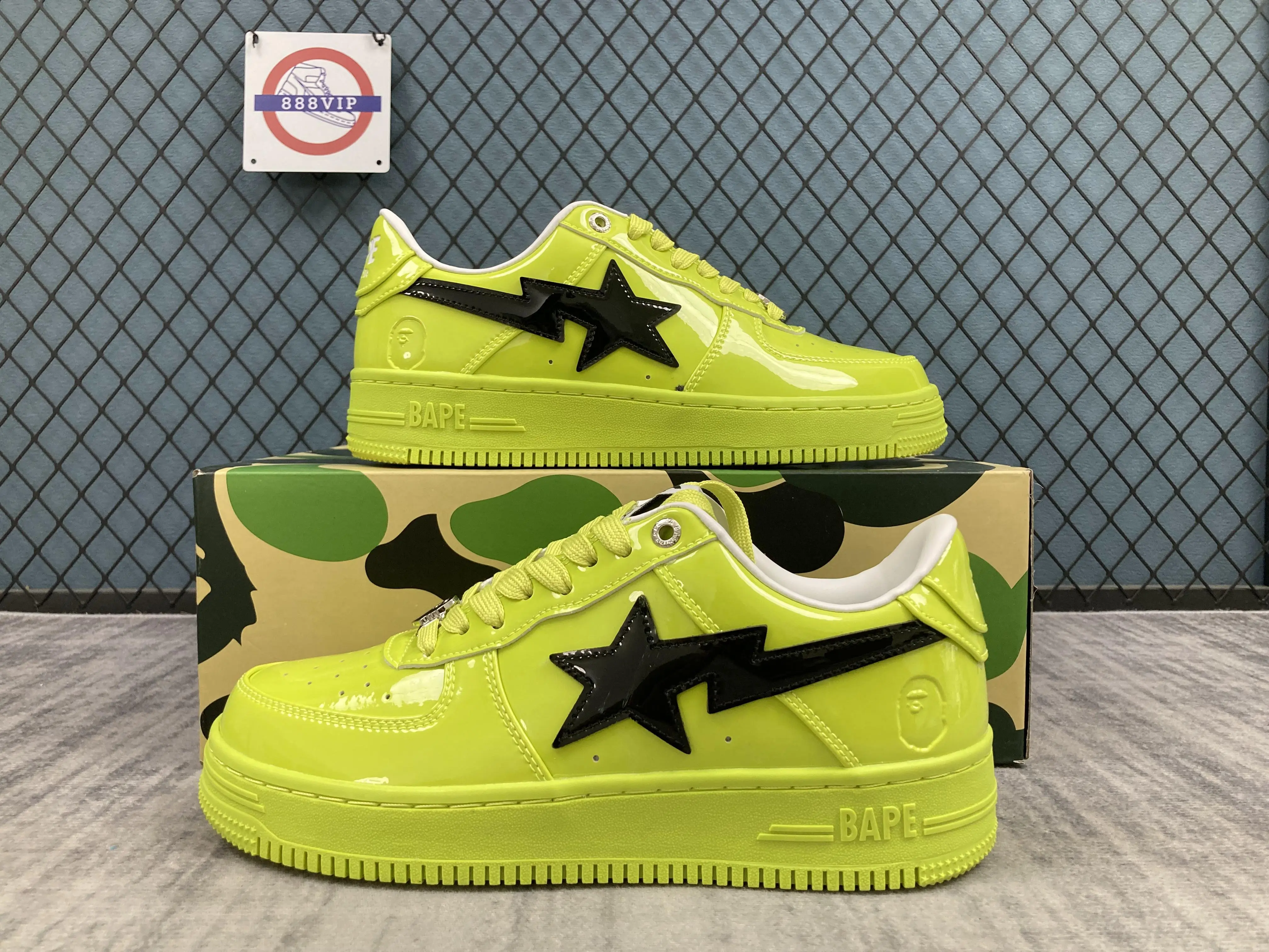 Neon Yellow Shiny Patent Leather Lace Skate Sneakers, Black Five-point Star Decor Durable Thick Sole Unisex Street Casual Shoes