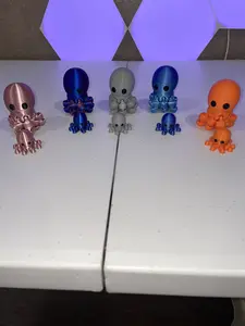 Articulating 3D Printed Baby Octopus | Flexi Animal - Fidget Toy - Pet Octopus - Backpack Charm - Keychain Accessory - Multicoloured
