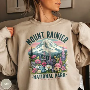 Mount Rainier Sweatshirt Wildflower Sweatshirt Mount Rainier National Park Sweatshirt Granola Aesthetic Washington Sweatshirt Forestcore Tee